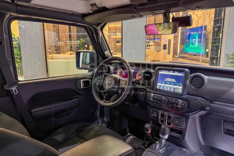 2023 جييب رانجلر سبورت