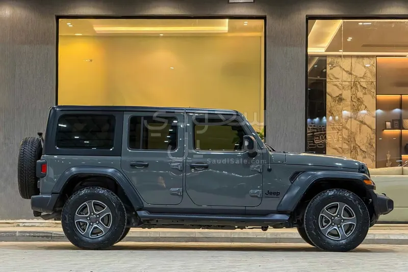 2023 جييب رانجلر سبورت