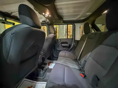 2023 جييب رانجلر سبورت