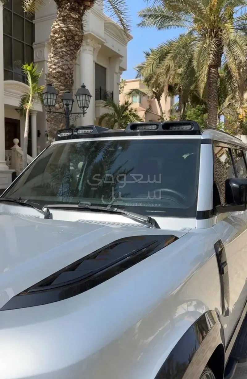 2024 لاند روفر ديفيندر 130