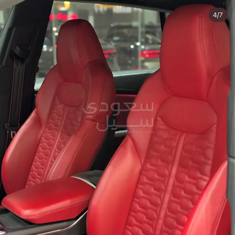 2022 اودي كيو 8 أر إس