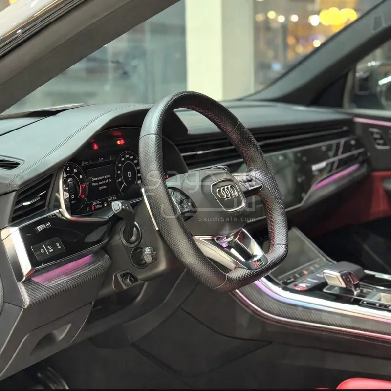 2022 اودي كيو 8 أر إس