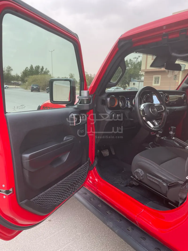 2021 جييب جلادياتور ساند رانر