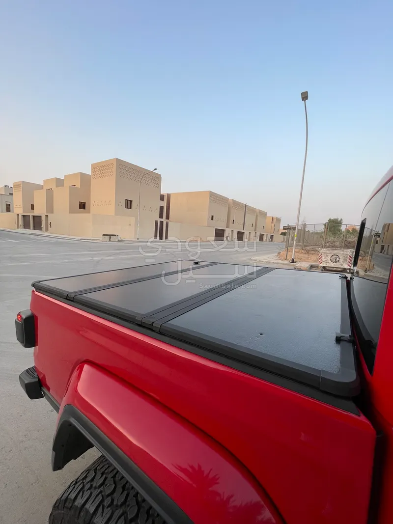 2021 جييب جلادياتور ساند رانر