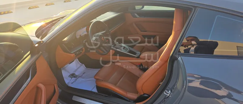 2025 بورش 911 كاريرا