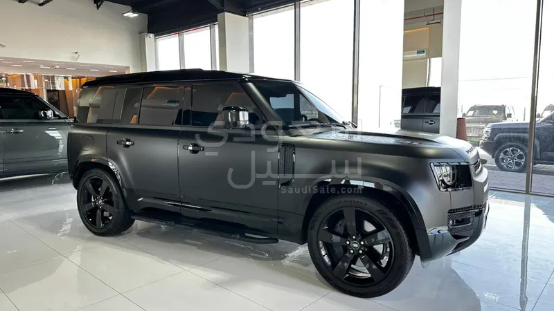 2025 لاند روفر ديفيندر اكس داينمك