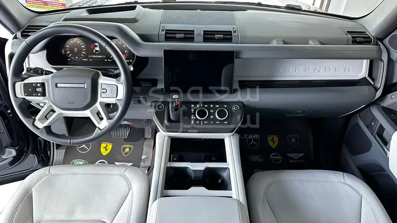 2025 لاند روفر ديفيندر اكس داينمك