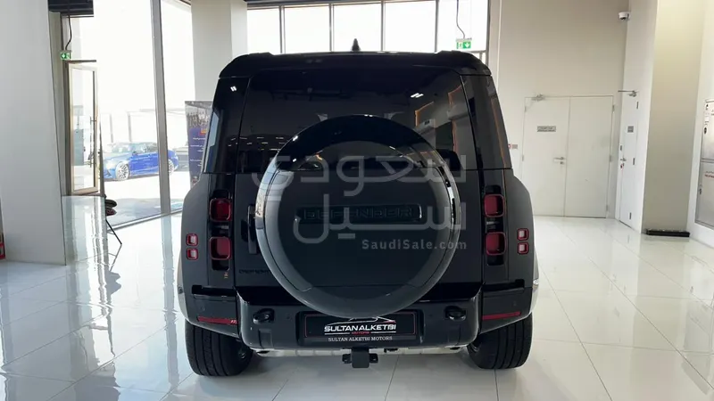 2025 لاند روفر ديفيندر اكس داينمك