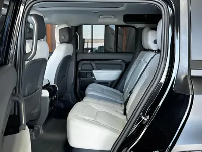 2025 لاند روفر ديفيندر اكس داينمك