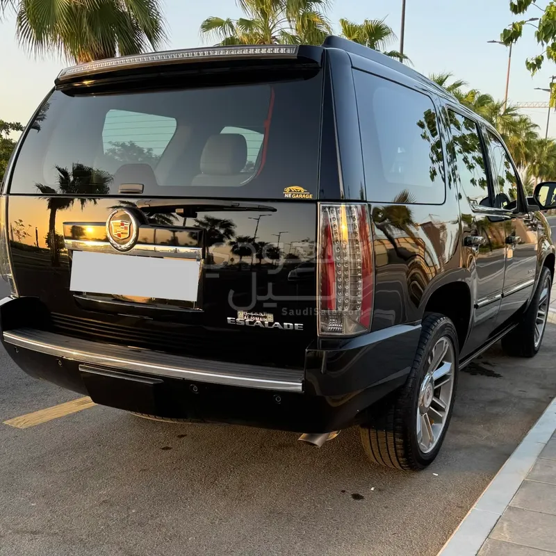 2014 كاديلاك اسكاليد سبورت