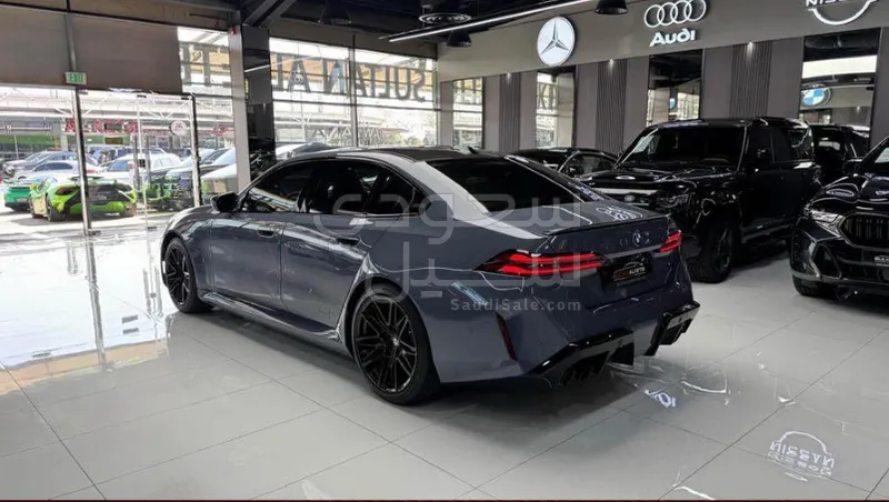 2025 بي ام دبليو الفئة ام إم 5