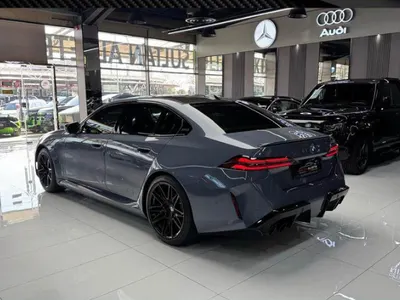 2025 بي ام دبليو الفئة ام إم 5