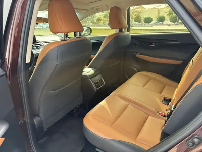 2018 لكزس إن إكس 300