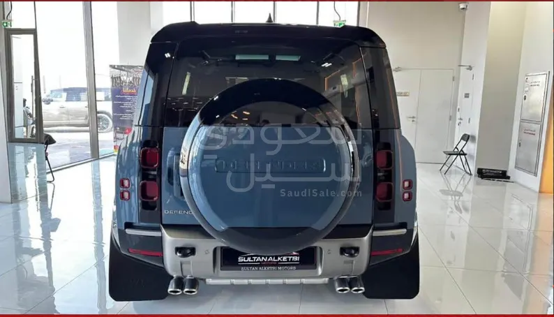 2025 لاند روفر ديفيندر 110