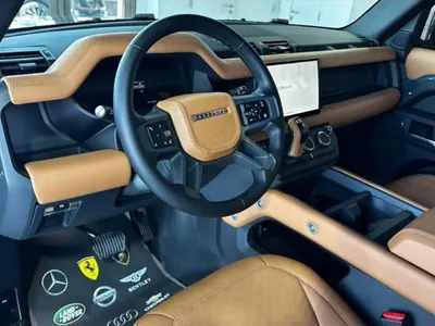 2025 لاند روفر ديفيندر 110