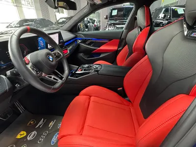 2025 بي ام دبليو الفئة ام إم 5