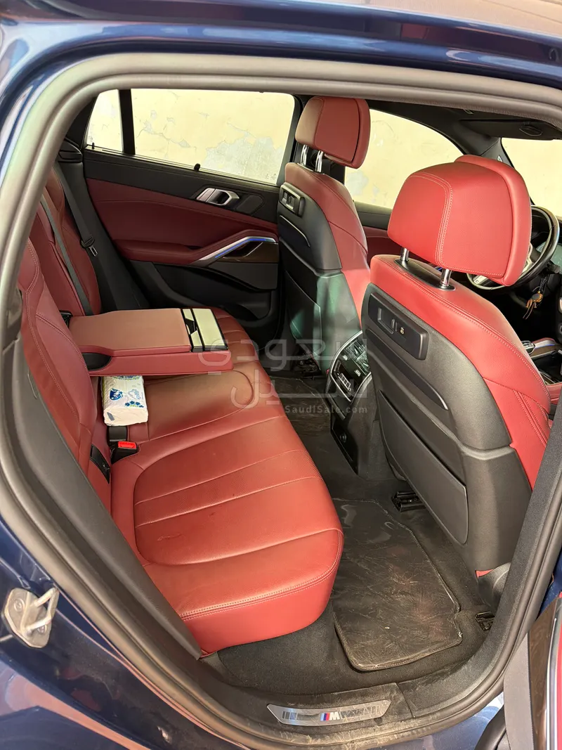 2022 بي ام دبليو الفئة اكس 6 إم كت