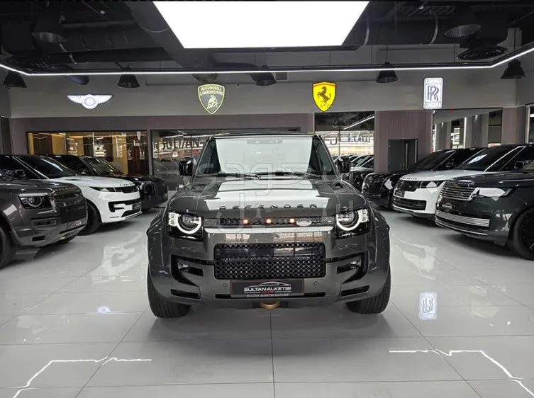 2025 لاند روفر ديفيندر اوكتا