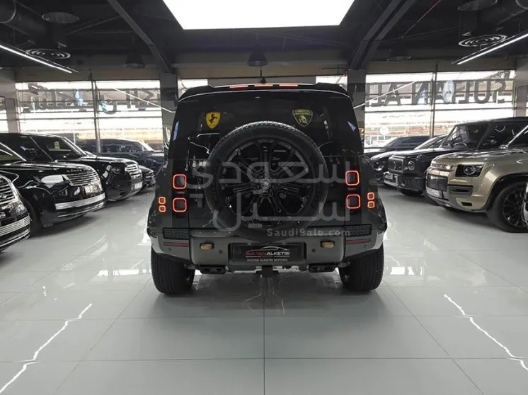 2025 لاند روفر ديفيندر اوكتا