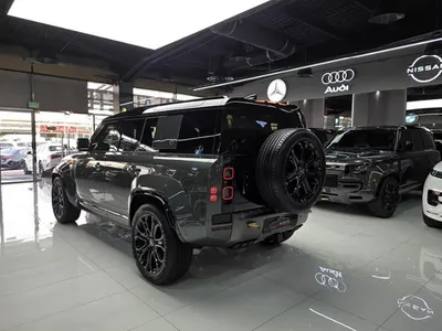 2025 لاند روفر ديفيندر اوكتا