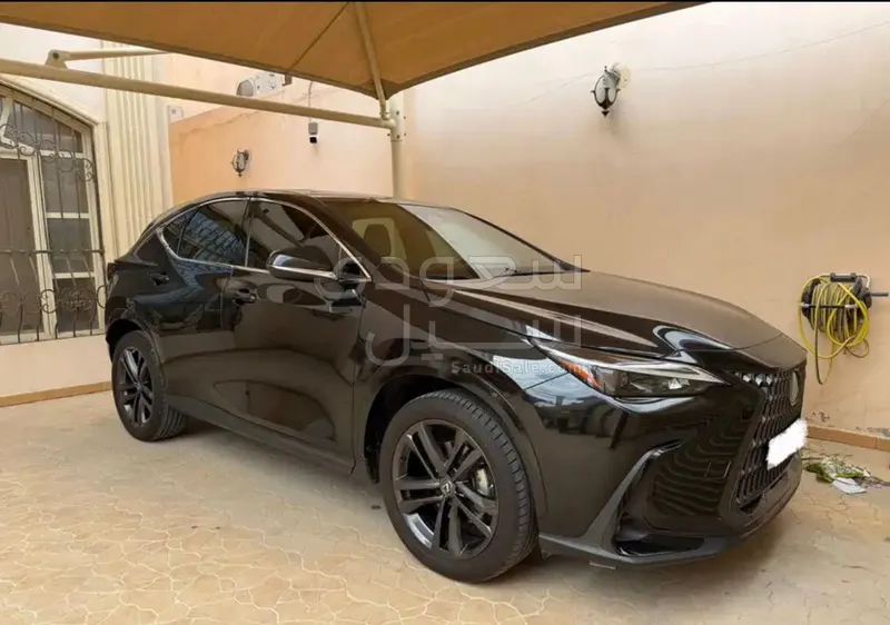 2024 لكزس إن إكس 350