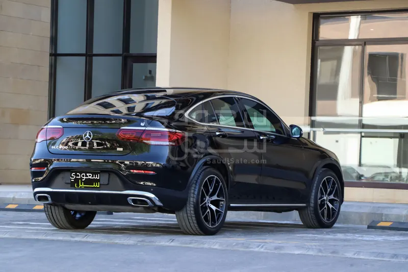 2021 مرسيدس - بنز جي إل سي 200 اي ام جي