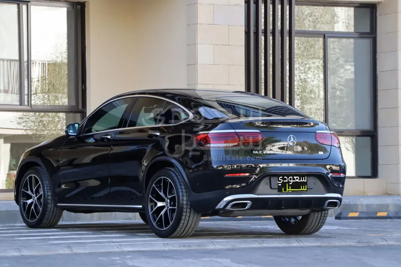 2021 مرسيدس - بنز جي إل سي 200 اي ام جي