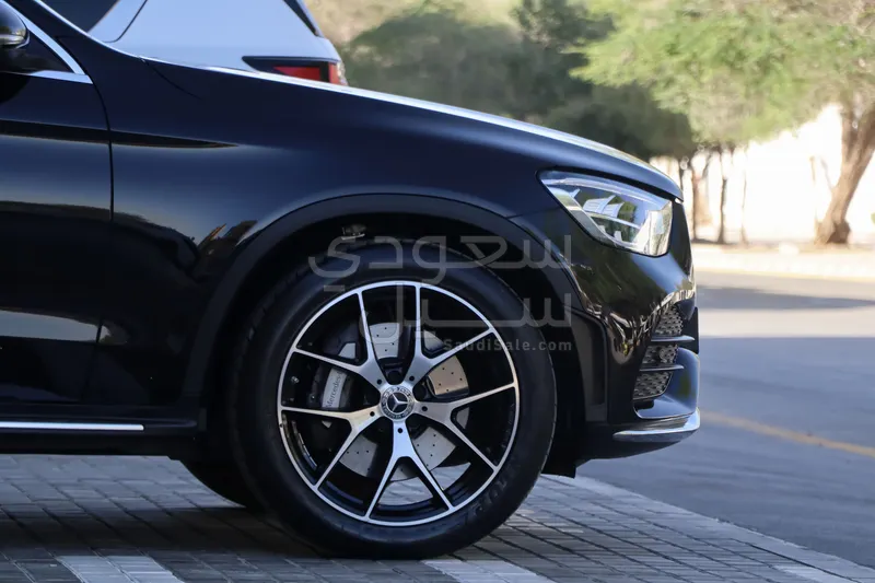 2021 مرسيدس - بنز جي إل سي 200 اي ام جي