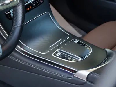 2021 مرسيدس - بنز جي إل سي 200 اي ام جي