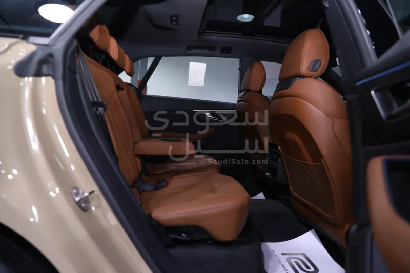 2025 اودي كيو 8