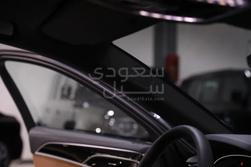 2026 اودي اي 8 ال