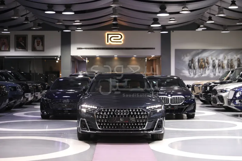 2026 اودي اي 8 ال