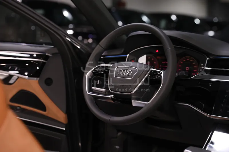 2026 اودي اي 8 ال