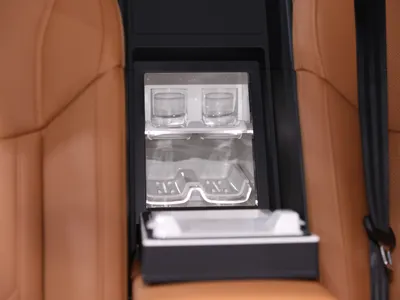 2026 اودي اي 8 ال