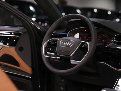 2026 اودي اي 8 ال