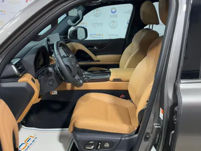 2025 لكزس إل إكس 700 اتش