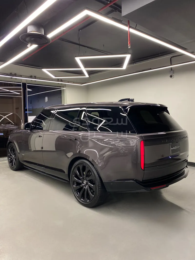 2024 لاند روفر رينج روفر اوتوبيوغرافي ال