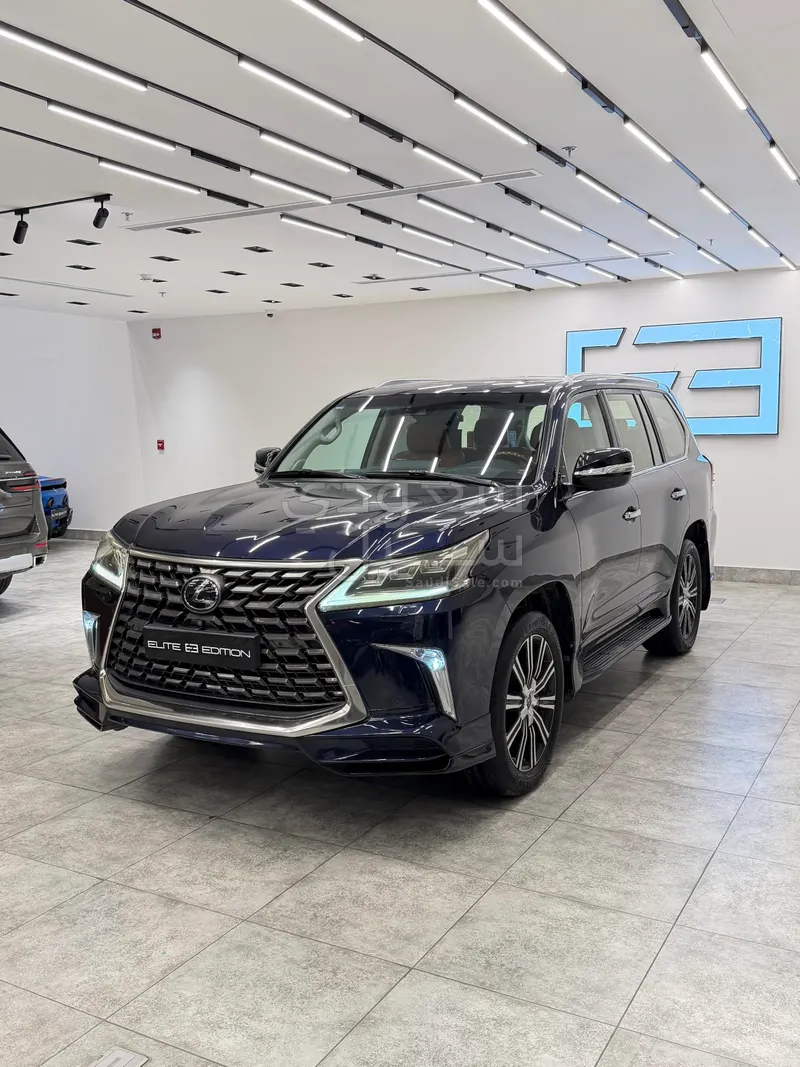 2016 لكزس إل إكس 570