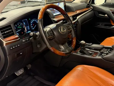 2016 لكزس إل إكس 570