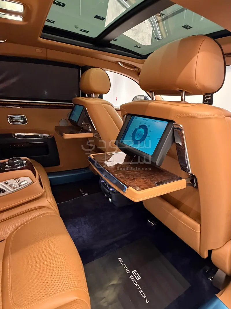 2017 رولز رويس قوست