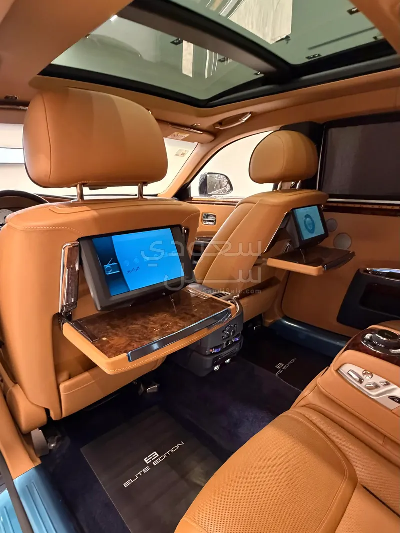 2017 رولز رويس قوست