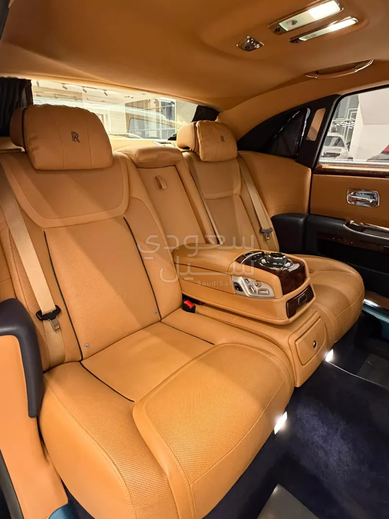 2017 رولز رويس قوست