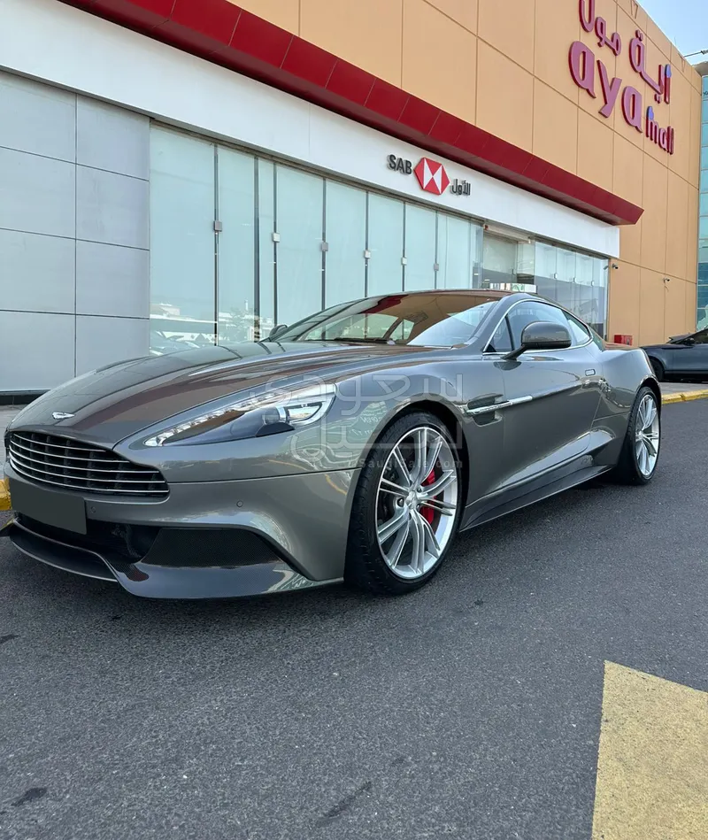 2013 استون مارتن فانكويش