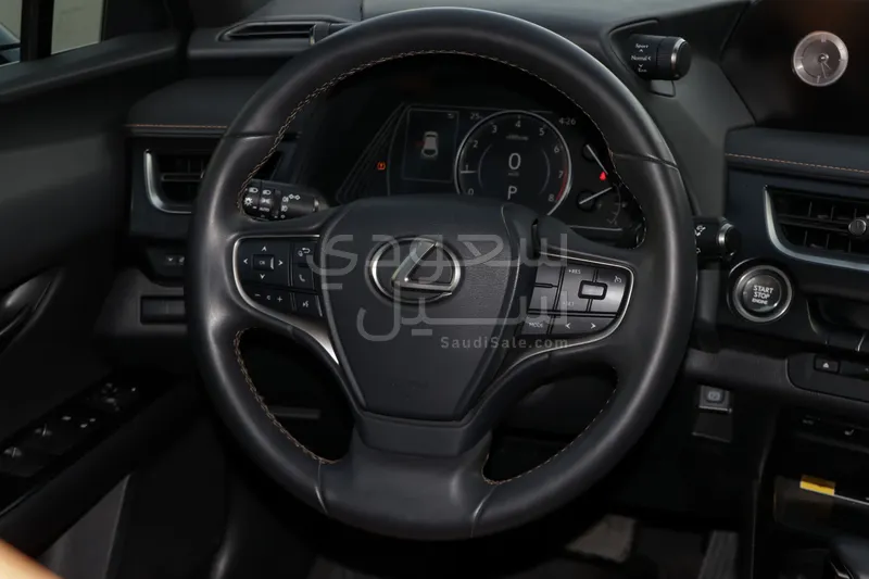 2022 لكزس يو إكس 200