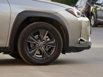 2022 لكزس يو إكس 200