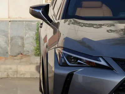 2022 لكزس يو إكس 200