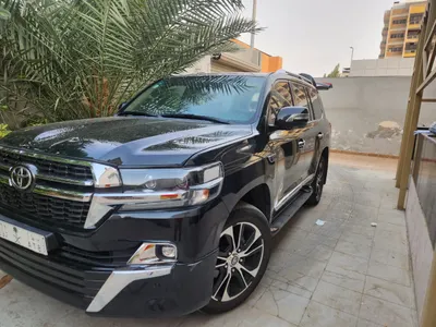 2011 تويوتا لاند كروزر جي اكس ار