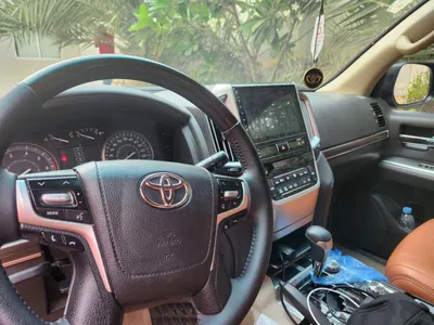 2011 تويوتا لاند كروزر جي اكس ار