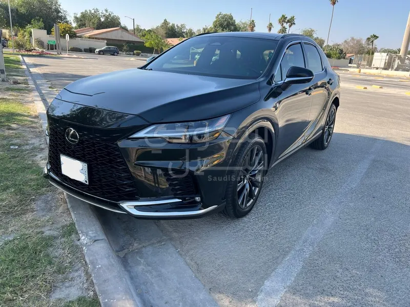 2024 لكزس أر إكس 350 إف