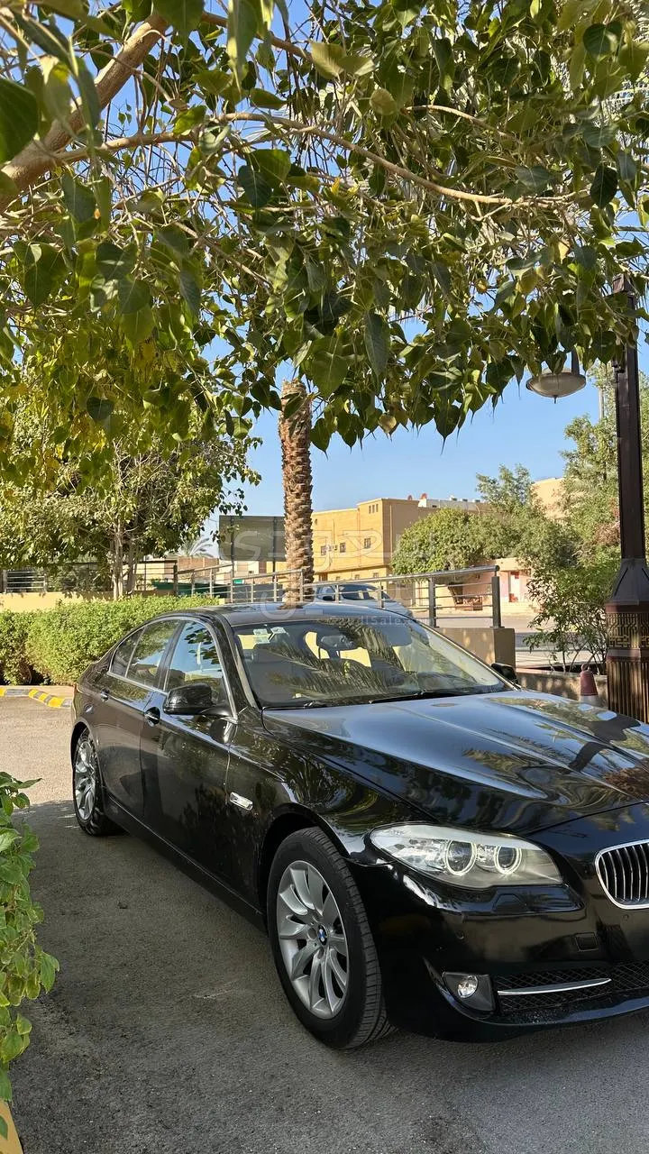 2013 بي ام دبليو الفئة الخامسة 520 أي